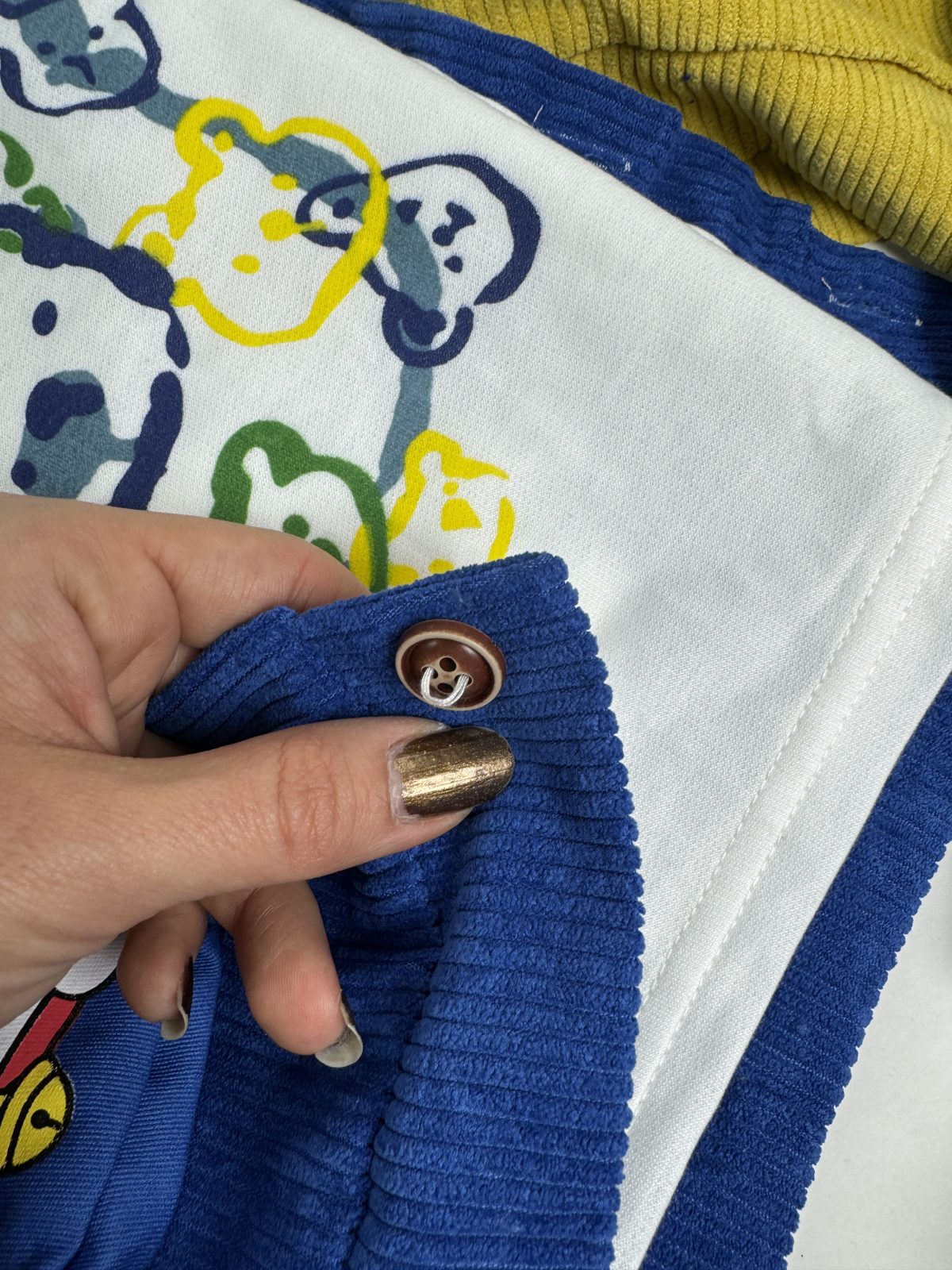 سه تیکه کت مخمل کبریتی بابلوز وشلوار جین - Image 3