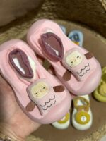 کفش ژله ای عروسکی طرح برجسته - Image 2